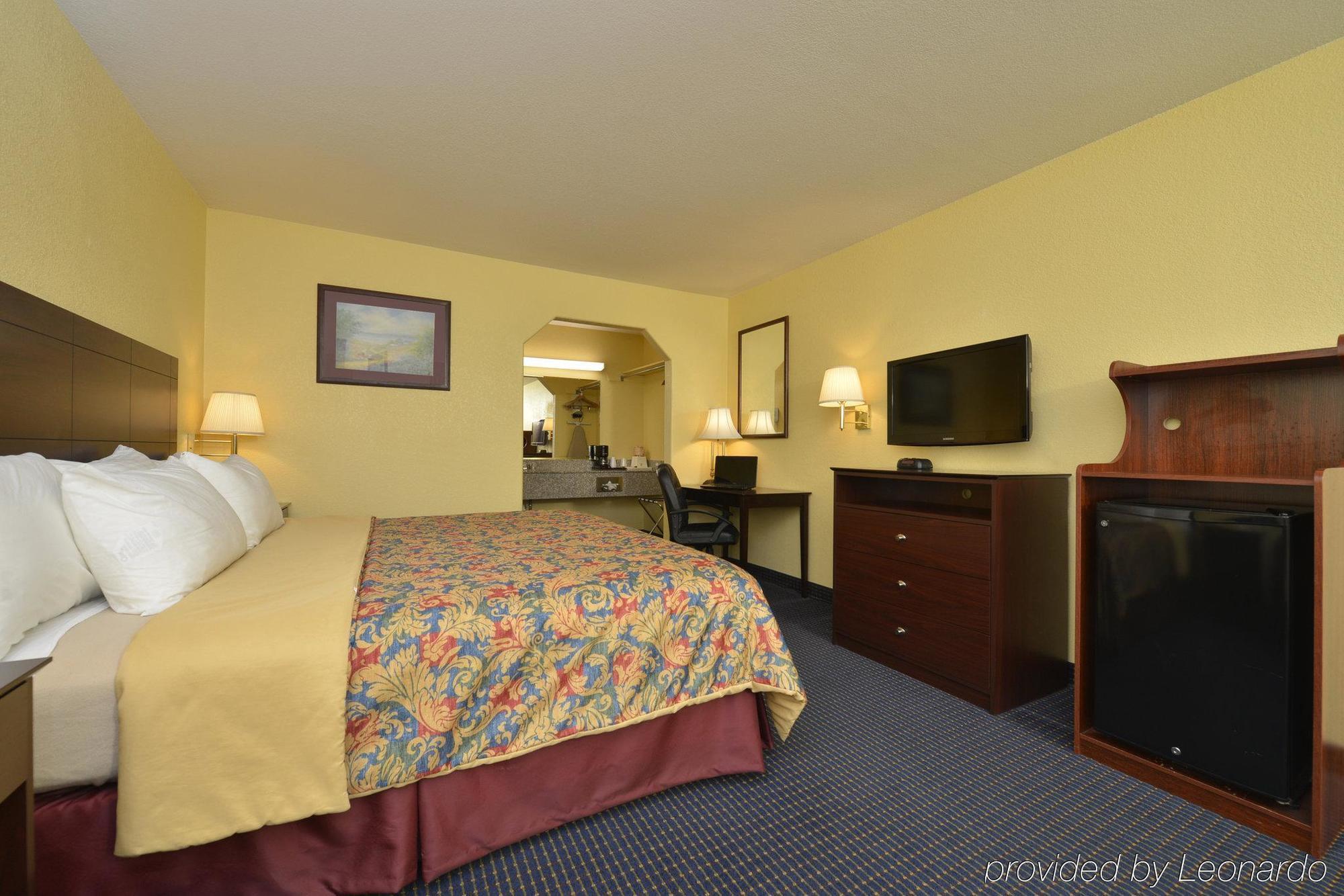 Days Inn Gun Barrel City Zewnętrze zdjęcie