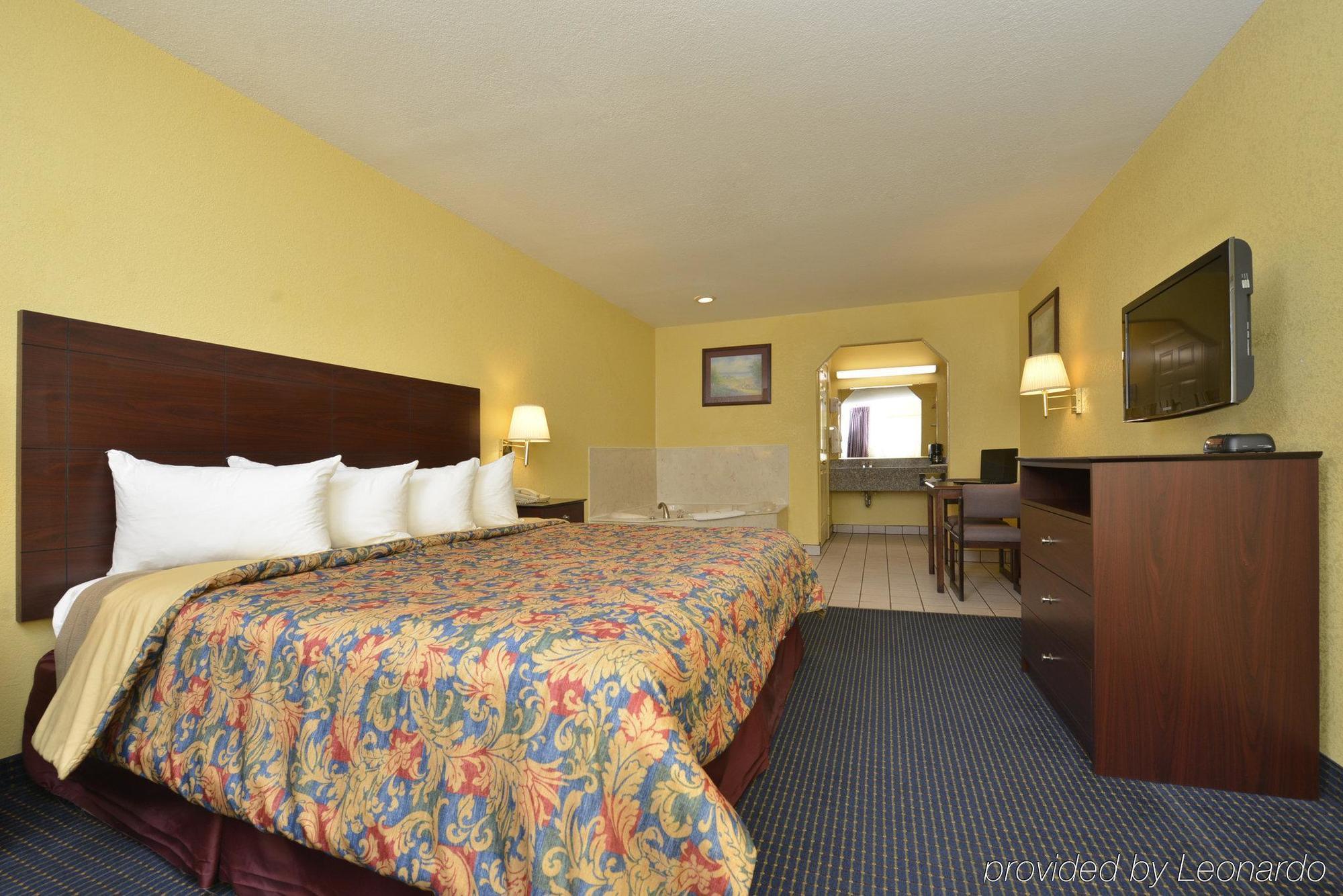 Days Inn Gun Barrel City Zewnętrze zdjęcie